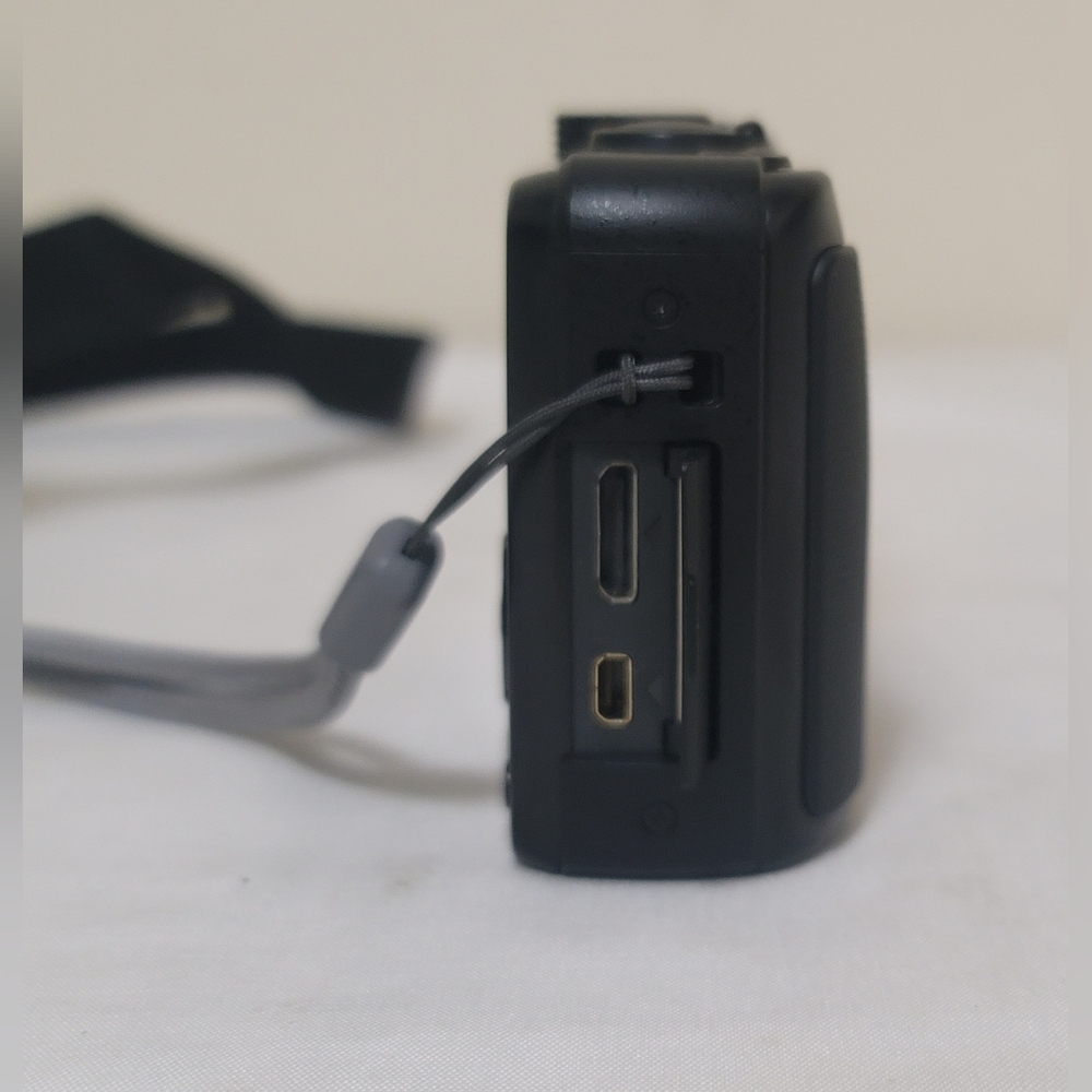 Panasonic Lumix DMC-ZS25 Digital Camera - Picture 14 of 15